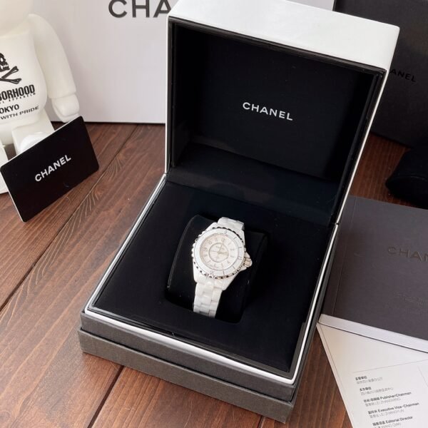 CHANEL - Image 3