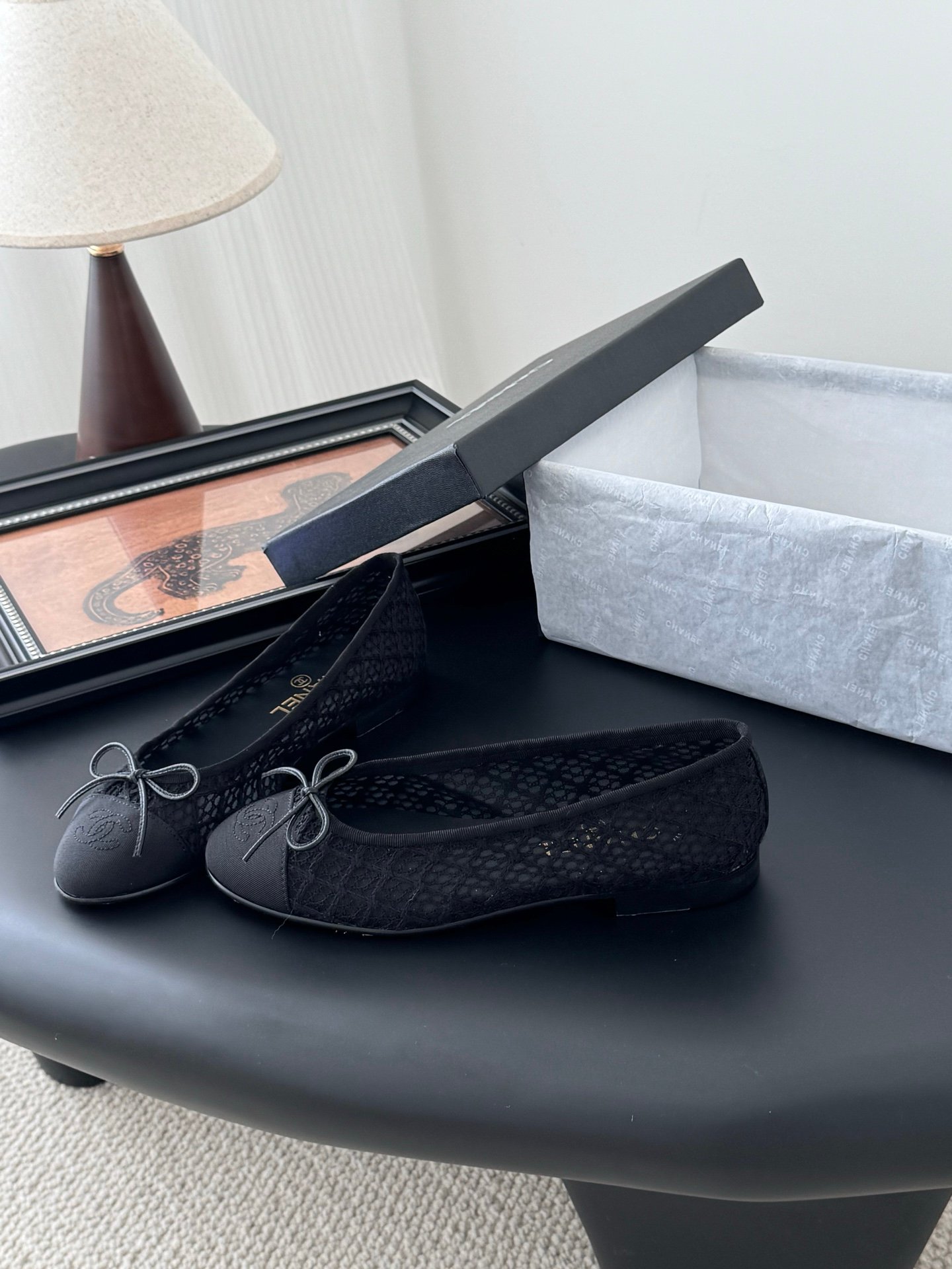 CHANEL Woman - Image 7