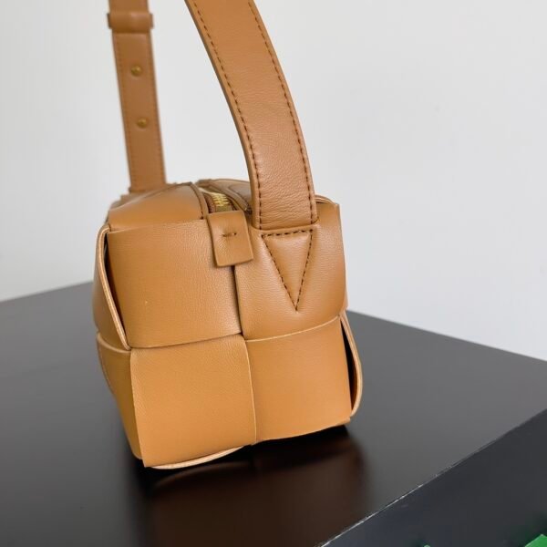 BOTTEGA VENETA - Image 3
