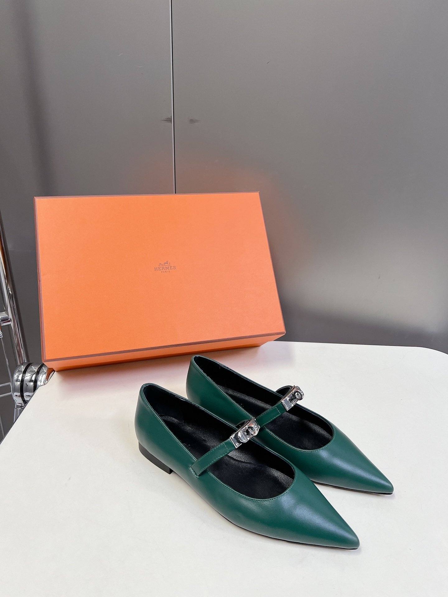 Hermes shoes - Image 4