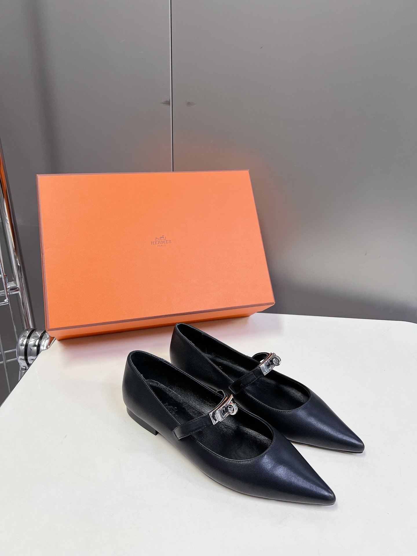 Hermes shoes - Image 4