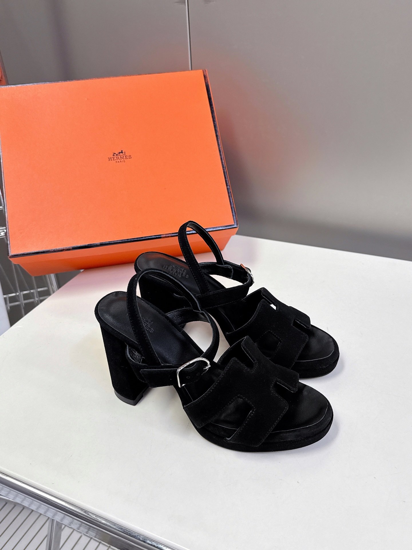 Hermes shoes - Image 4