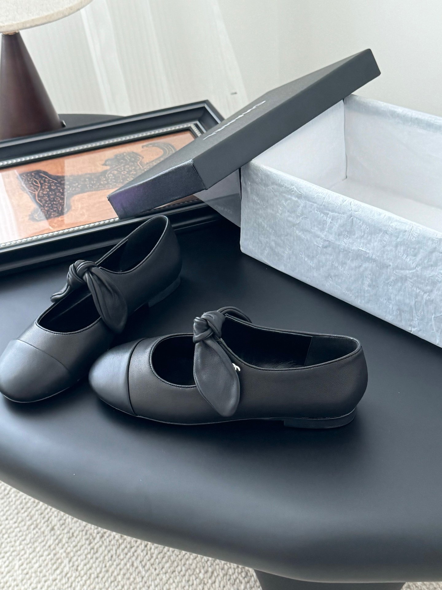 CHANEL Woman - Image 7