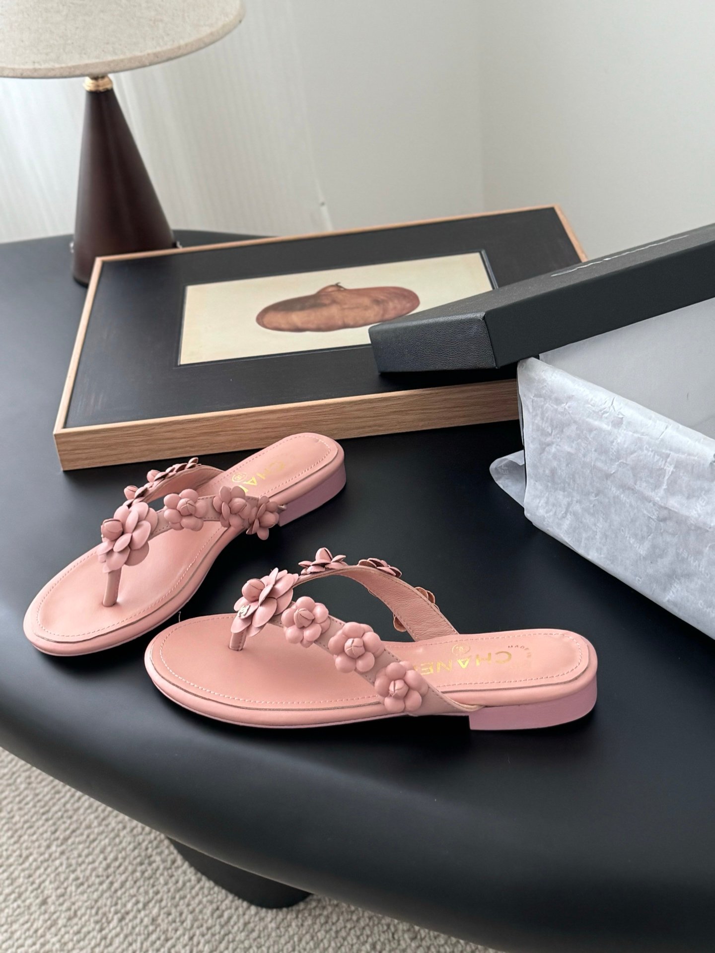 CHANEL Woman - Image 3