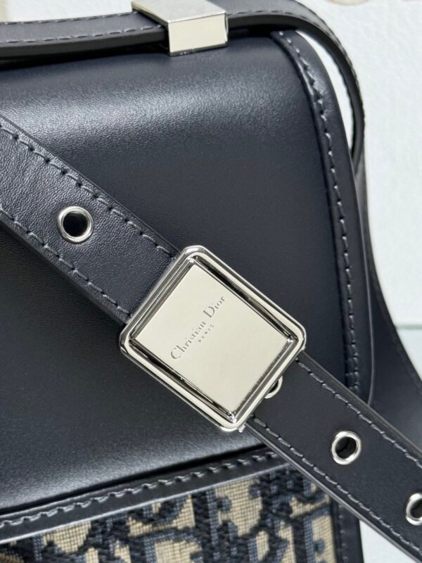 DIOR - Image 3