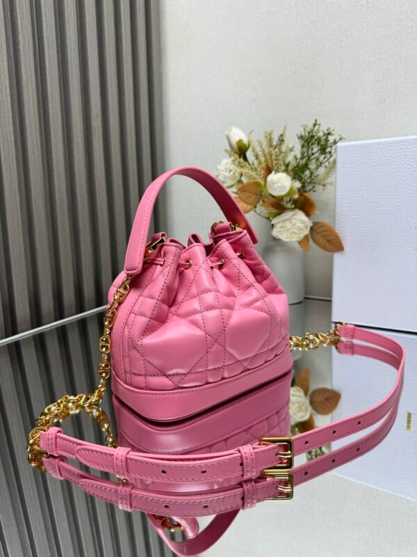 DIOR - Image 3