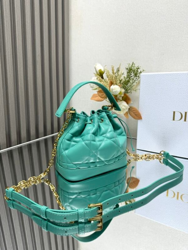 DIOR - Image 3
