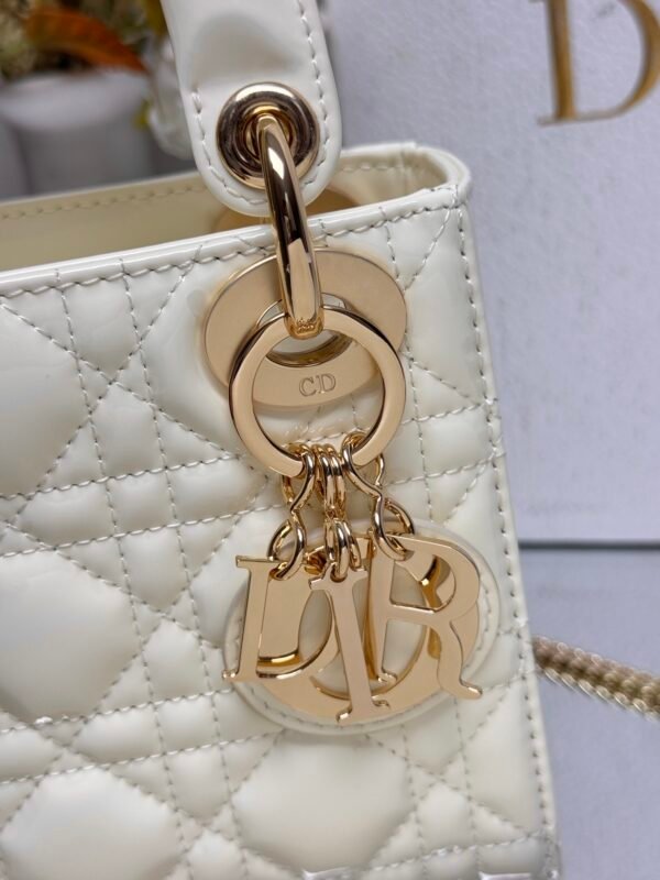 DIOR - Image 3