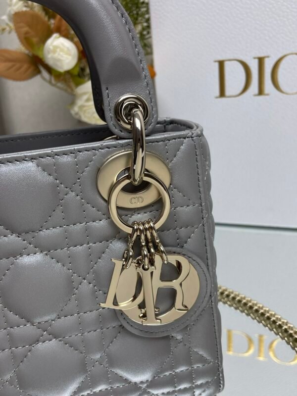 DIOR - Image 3