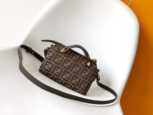 FENDI BAG - Image 4