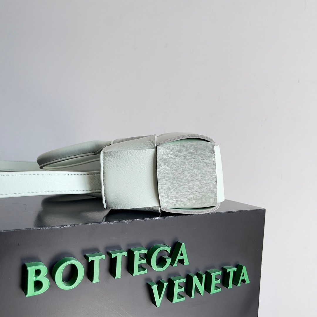 BOTTEGA VENETA - Image 3