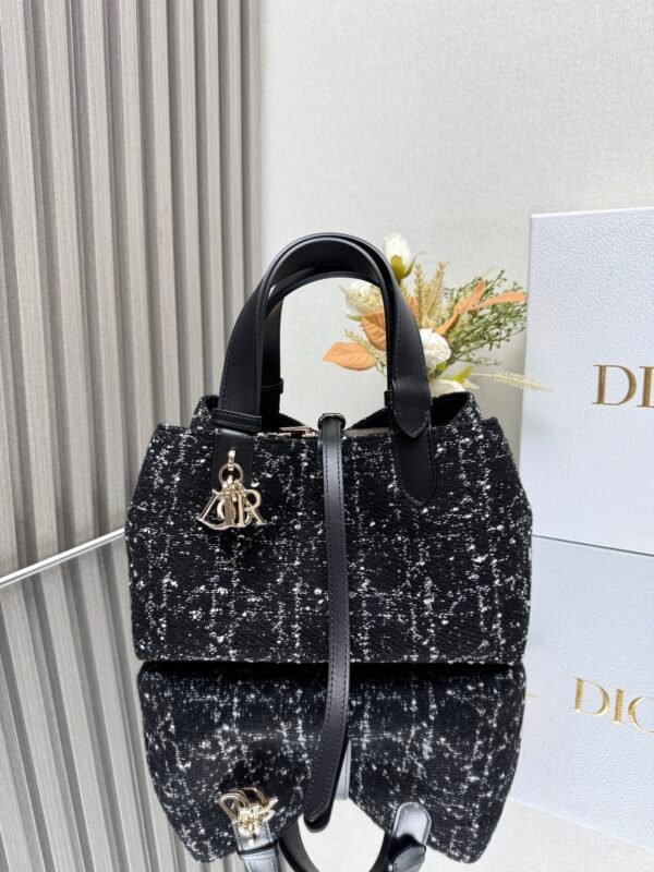 DIOR - Image 3
