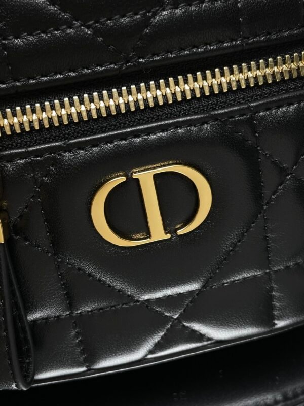 DIOR - Image 3
