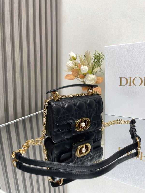 DIOR - Image 3