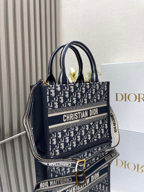 DIOR - Image 3