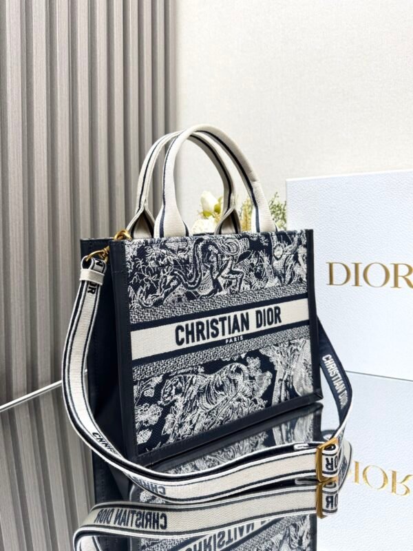 DIOR - Image 3