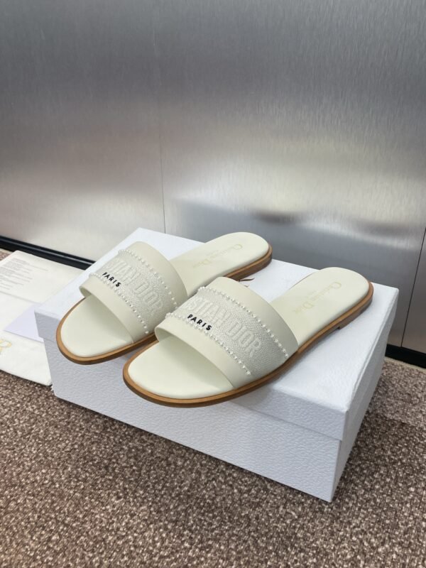 Dior women - Image 7