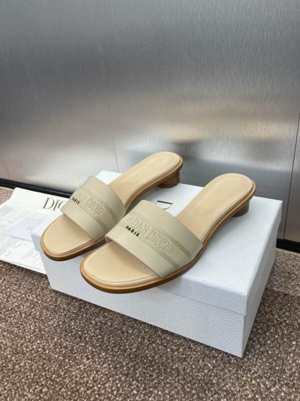 Dior women - Image 7