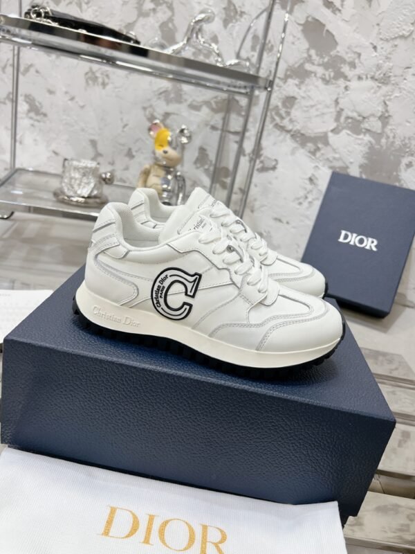 Dior women
