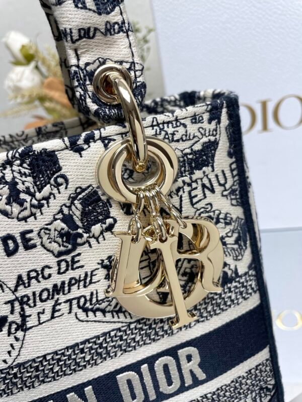 DIOR - Image 3