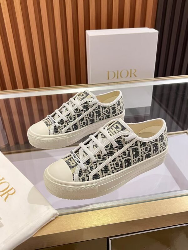 Dior women - Image 3