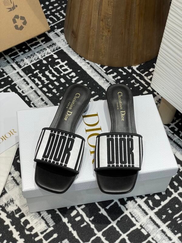 Dior women - Image 3