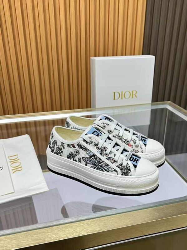 Dior women - Image 3