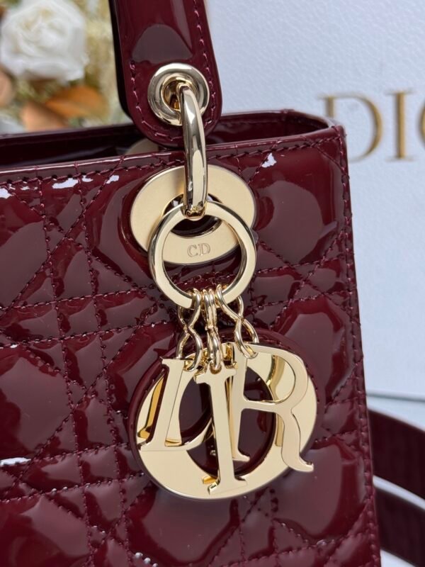DIOR - Image 3