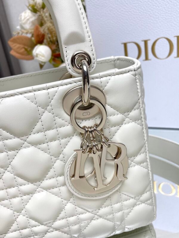 DIOR - Image 3