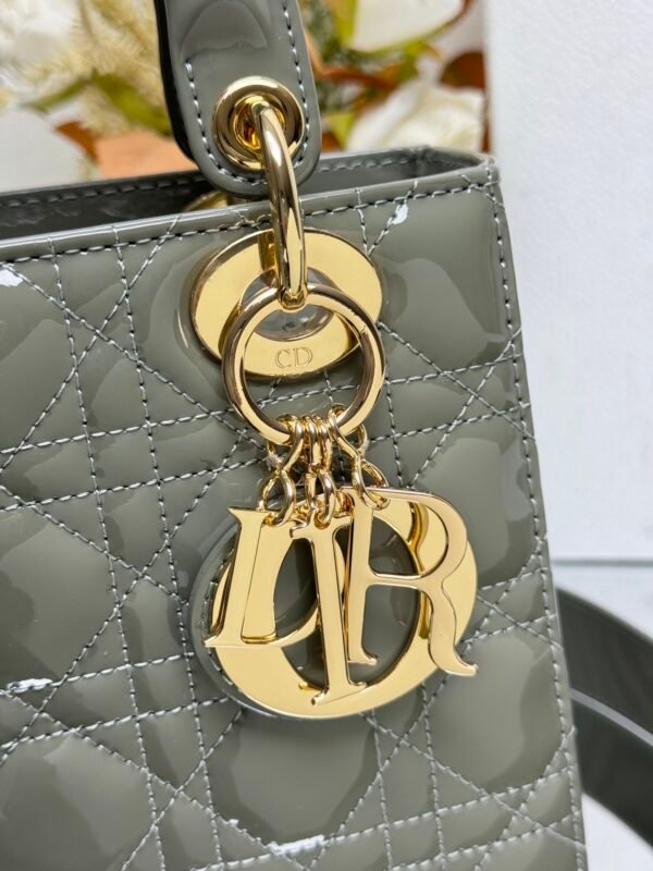 DIOR - Image 3