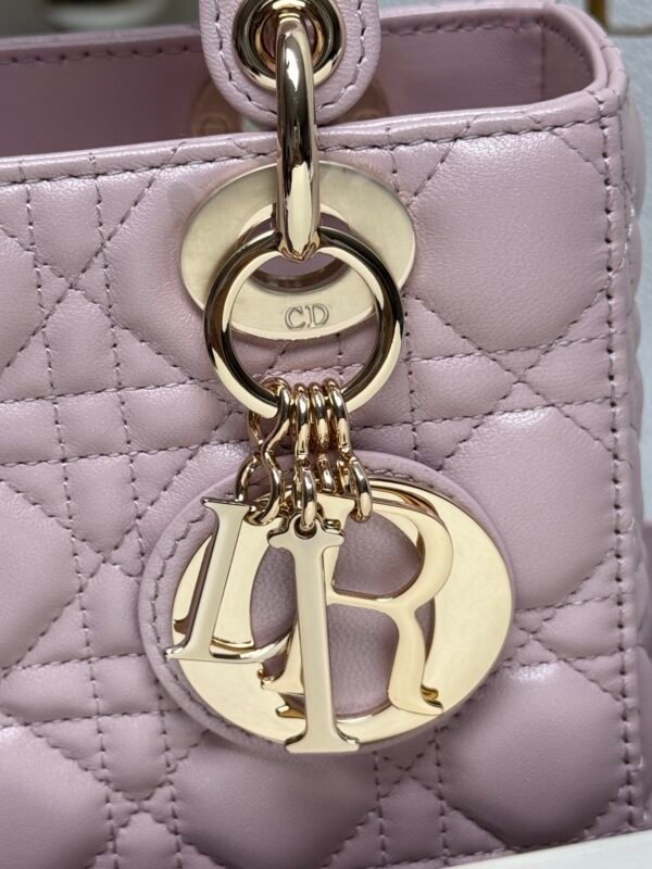DIOR - Image 3