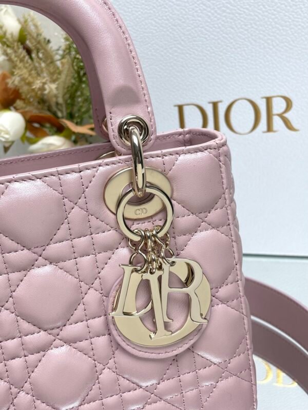 DIOR - Image 3