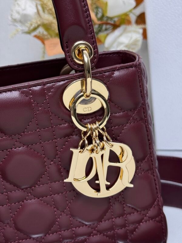 DIOR - Image 3