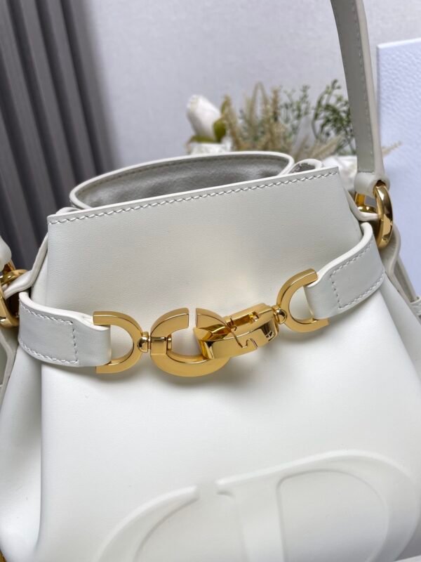 DIOR - Image 3
