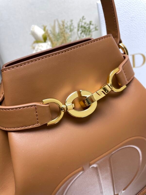 DIOR - Image 3