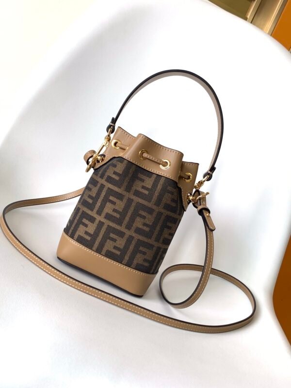 FENDI BAG - Image 4