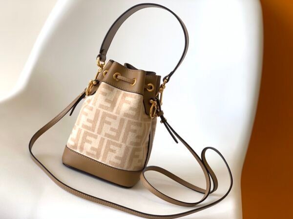 FENDI BAG - Image 4