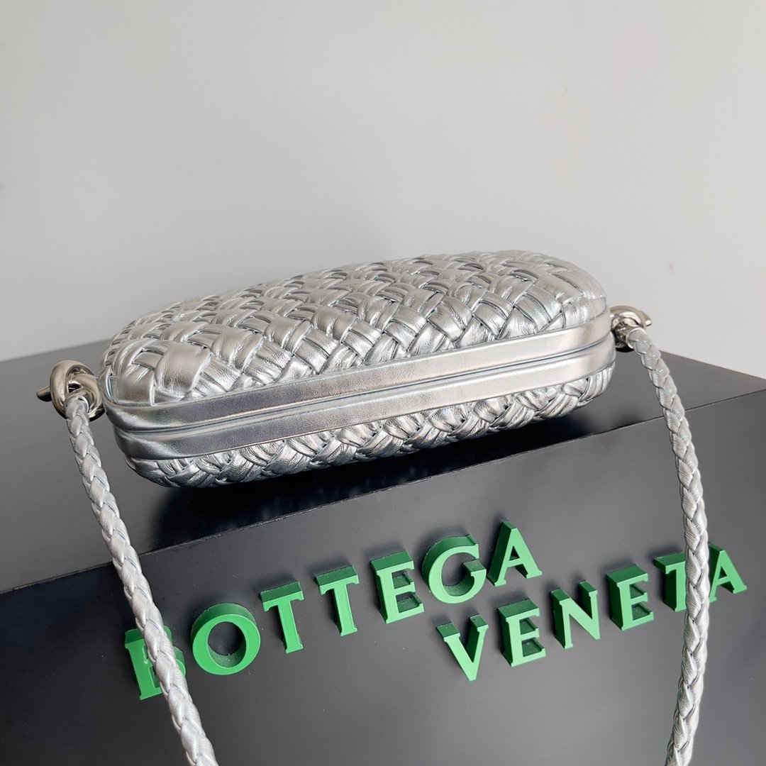 BOTTEGA VENETA - Image 3