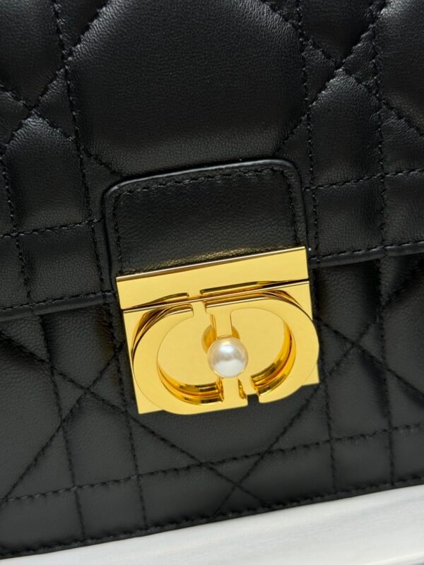 DIOR - Image 3