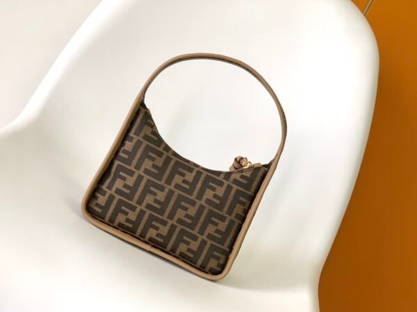 FENDI BAG - Image 4