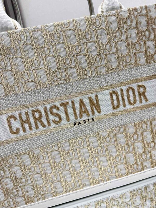 DIOR - Image 3