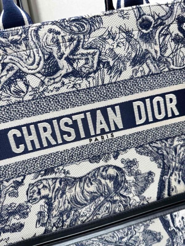DIOR - Image 3