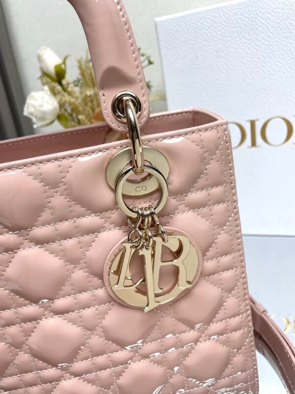 DIOR - Image 3