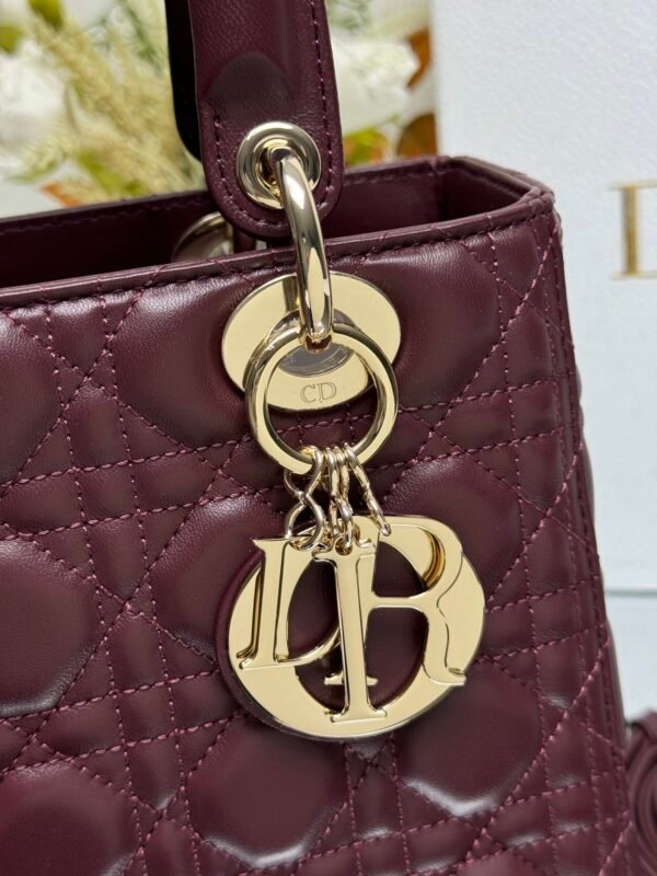 DIOR - Image 3