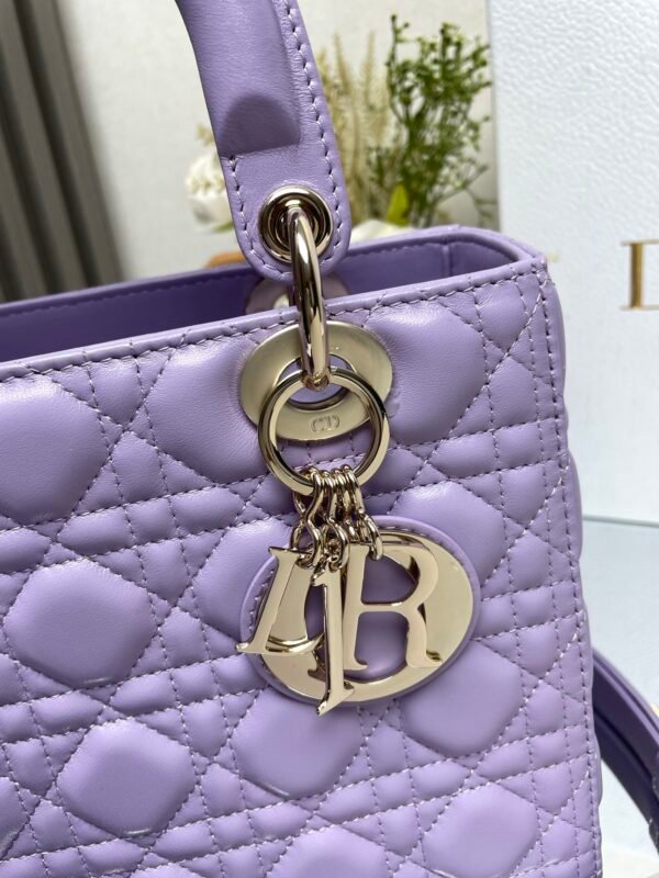 DIOR - Image 3