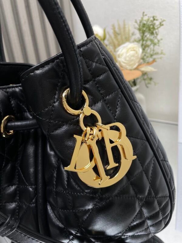 DIOR - Image 3