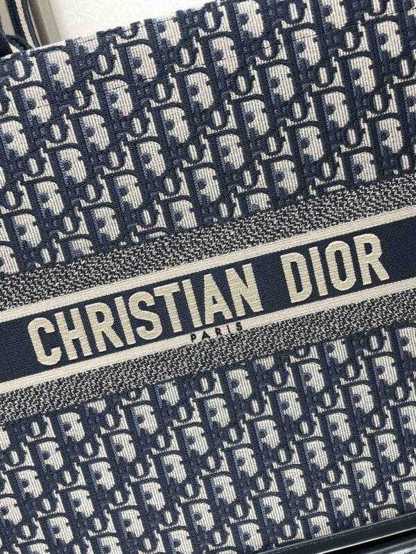 DIOR - Image 3