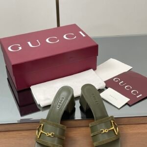 CUCCI  WOMEN
