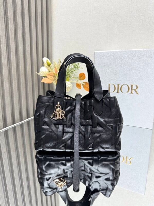 DIOR - Image 3