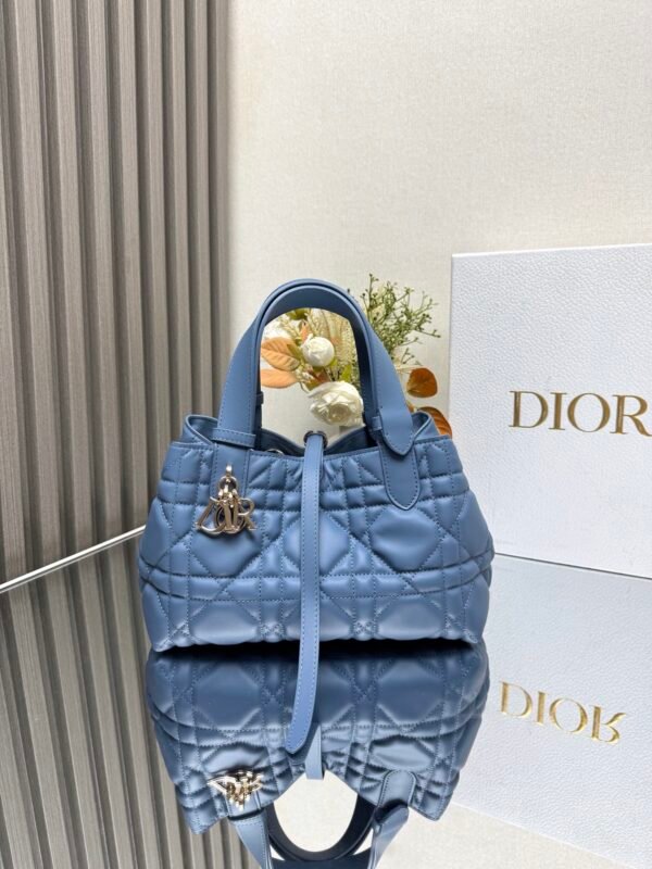DIOR - Image 3